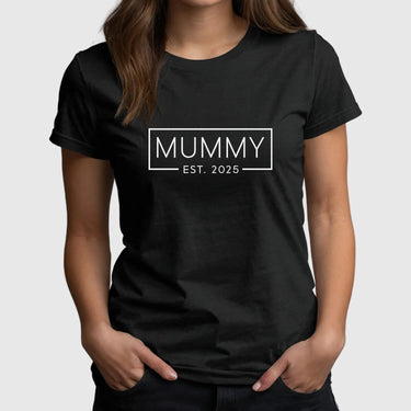 Mum's T-Shirt Est. - Cosy & Chic - Simple Design - DENMARY
